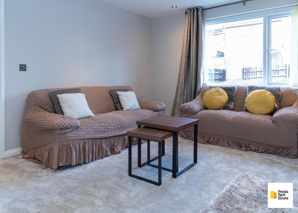Penda Contractor And Leisure Guests Nottingham Βίλα Εξωτερικό φωτογραφία