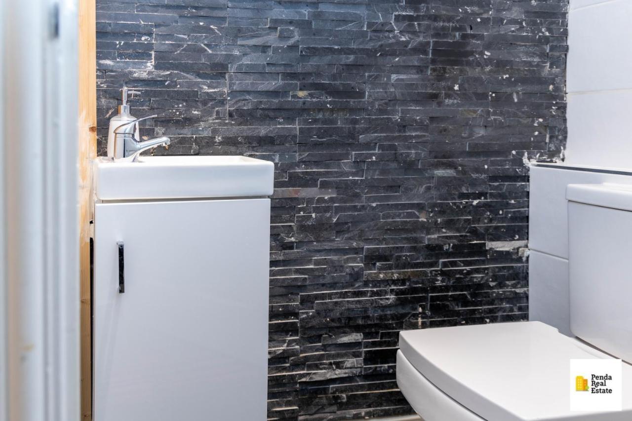 Penda Contractor And Leisure Guests Nottingham Βίλα Εξωτερικό φωτογραφία