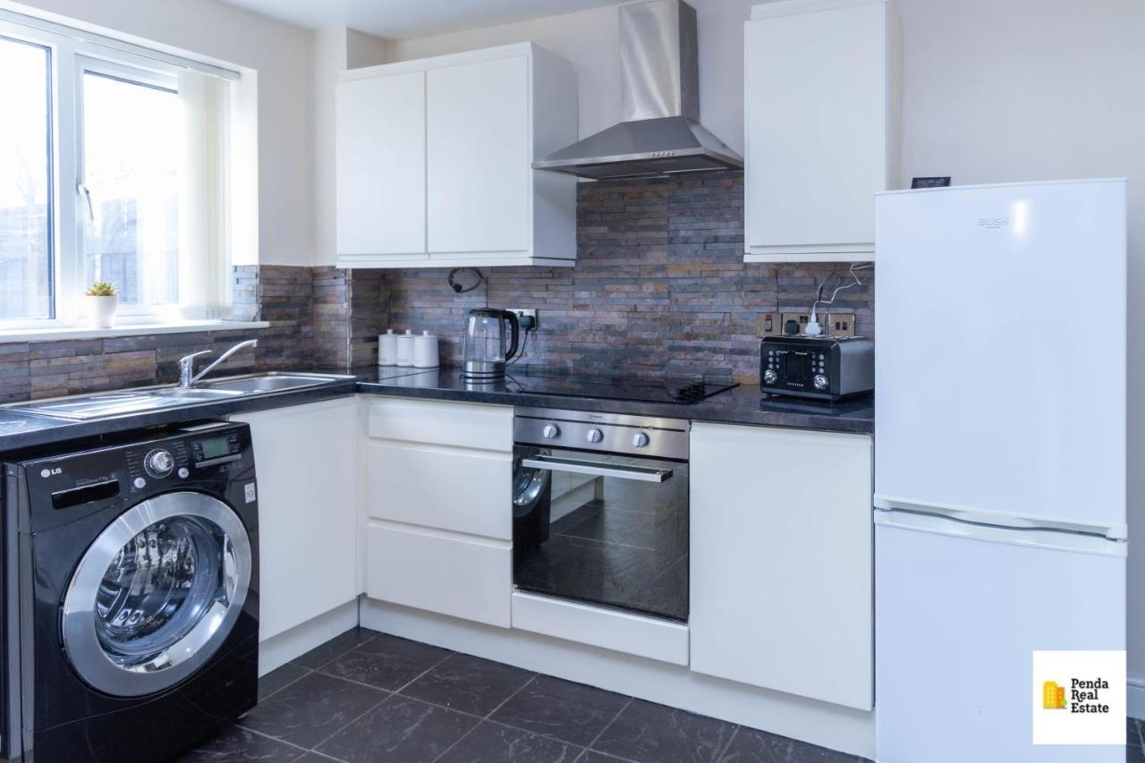 Penda Contractor And Leisure Guests Nottingham Βίλα Εξωτερικό φωτογραφία